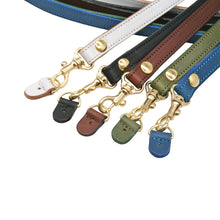 画像をギャラリービューアに読み込む, 同色のアタッチメントが1ペア付属されています。