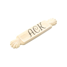 画像をギャラリービューアに読み込む, ｸｫｰﾀｰﾎﾞｰﾄﾞ/ｼｪﾙｴﾝﾄﾞ ［ﾏﾝﾓｽ］【ACK/書体Bernhard】 2-1/2ｲﾝﾁ
